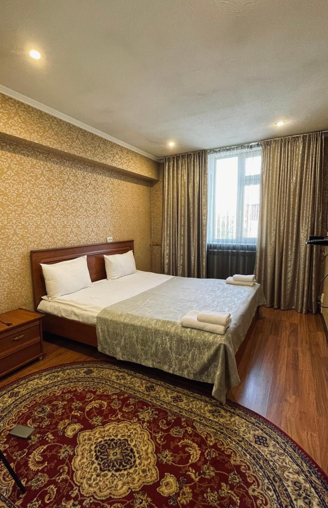 Salam Hotel Osh Bagian luar foto