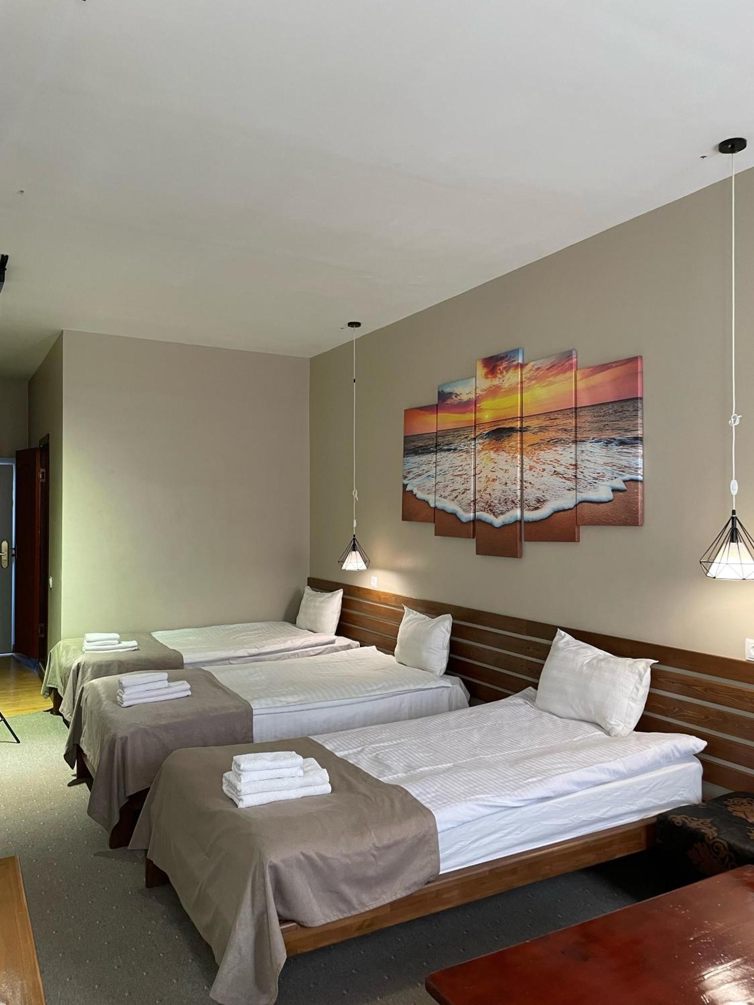 Salam Hotel Osh Bagian luar foto
