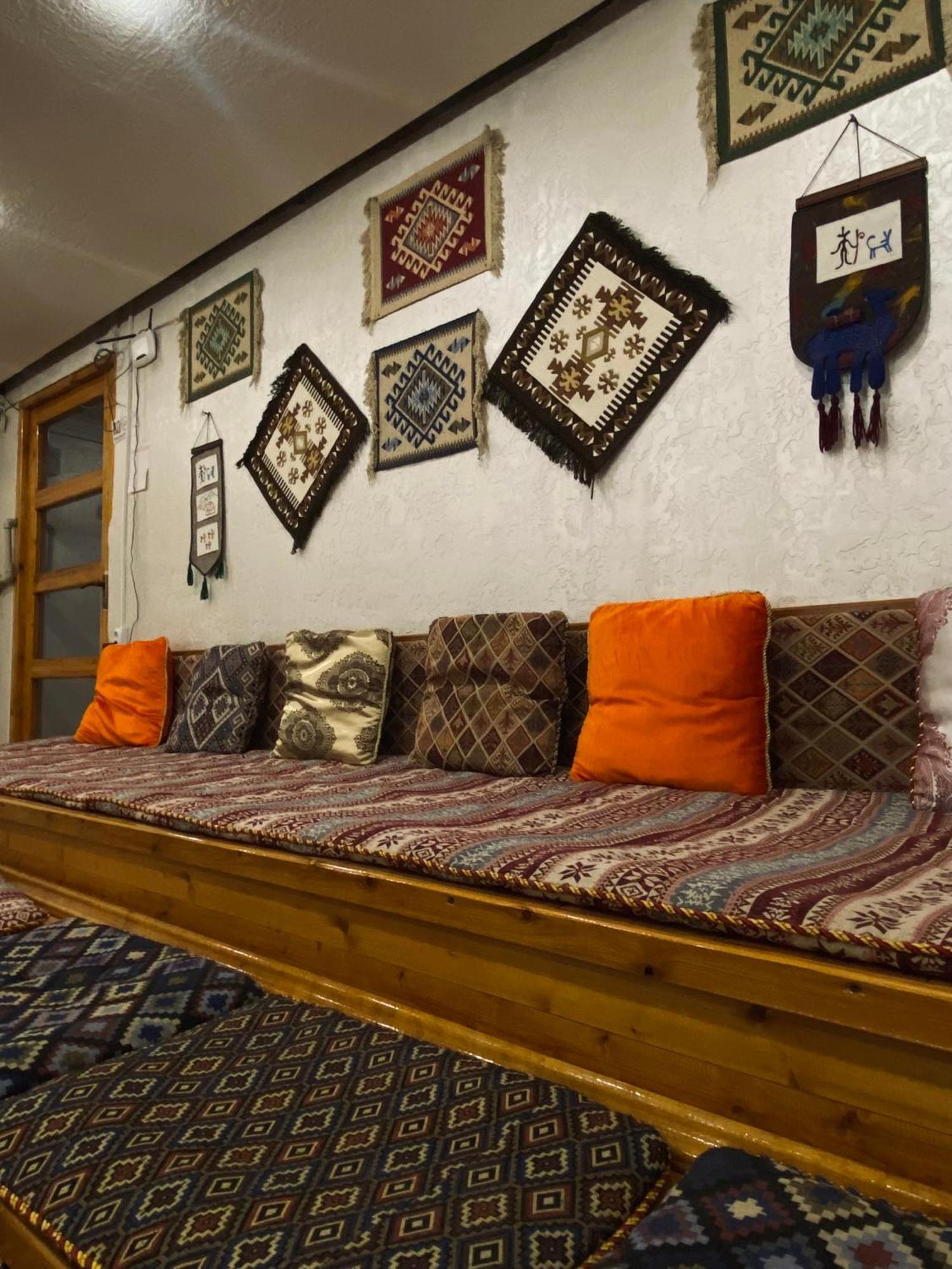 Salam Hotel Osh Bagian luar foto